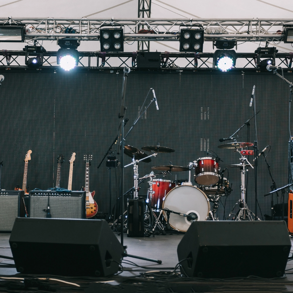 1 (8)